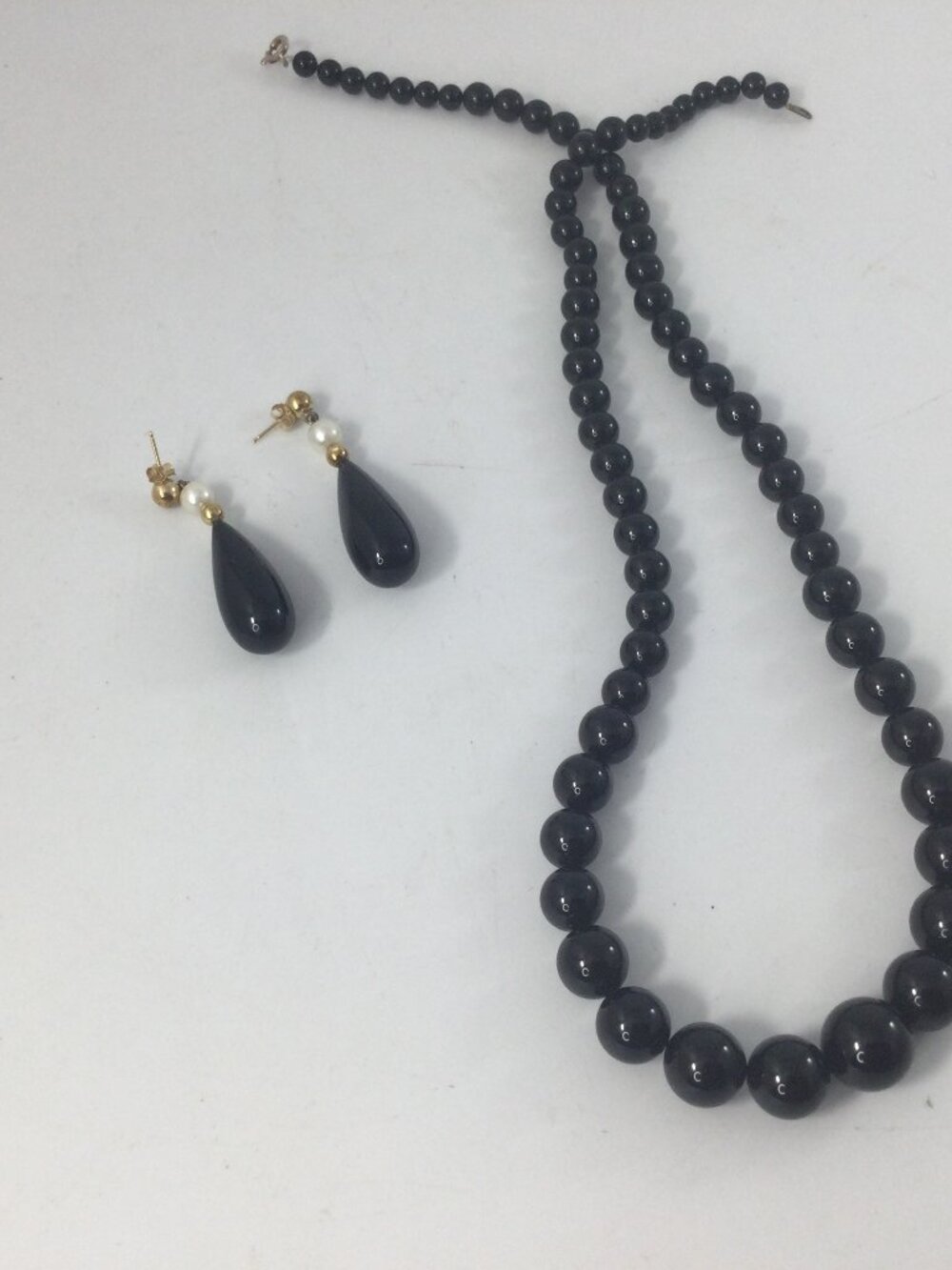 Vintage Black Glass Graduated Beads Necklace and Earrings 20" L